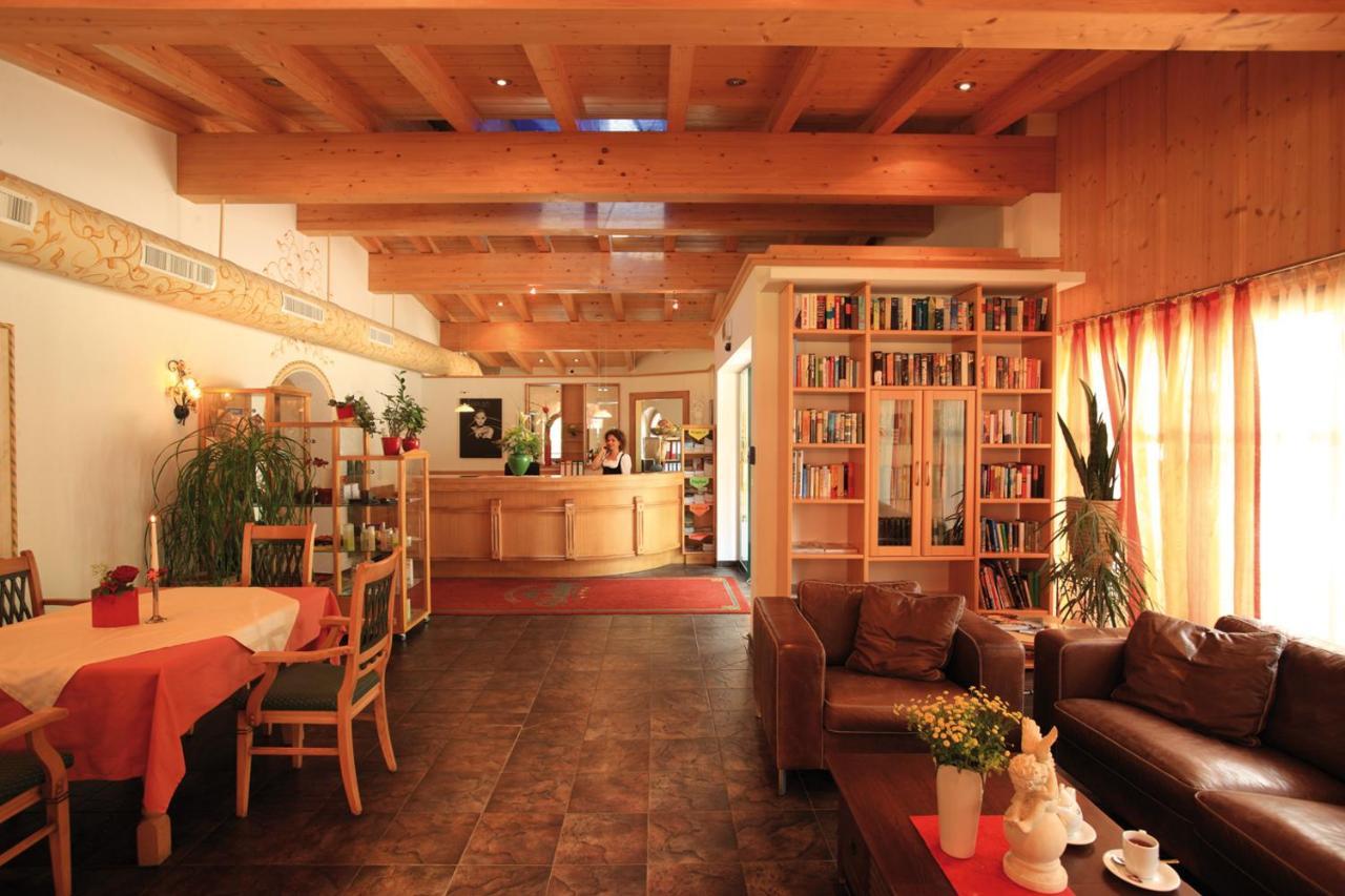 Aktivhotel Waldhof เอิทซ์ ภายนอก รูปภาพ